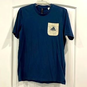 ADIDAS men’s size small. Navy blue t-shirt. Pocket chest tee.